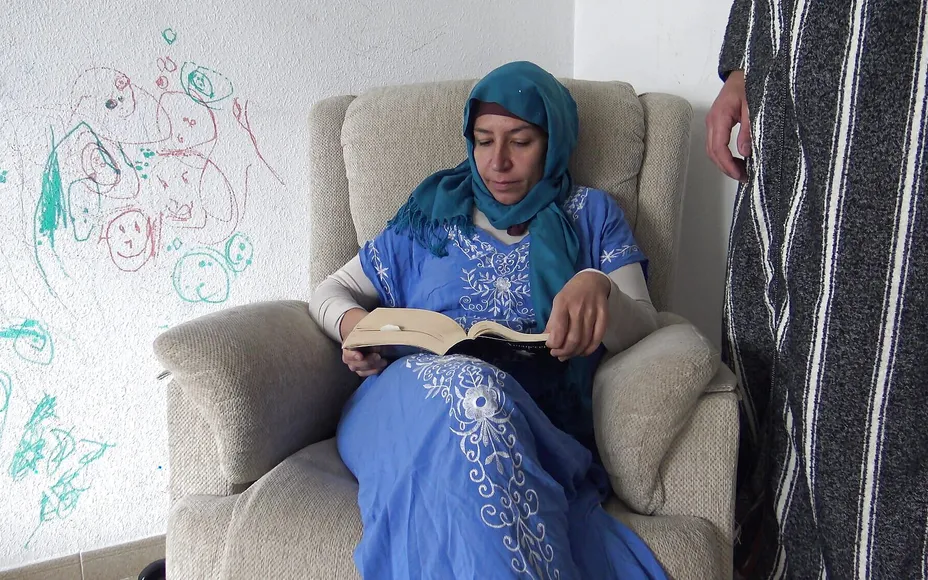 Egyptian Married Woman Cum Swallowing Delight